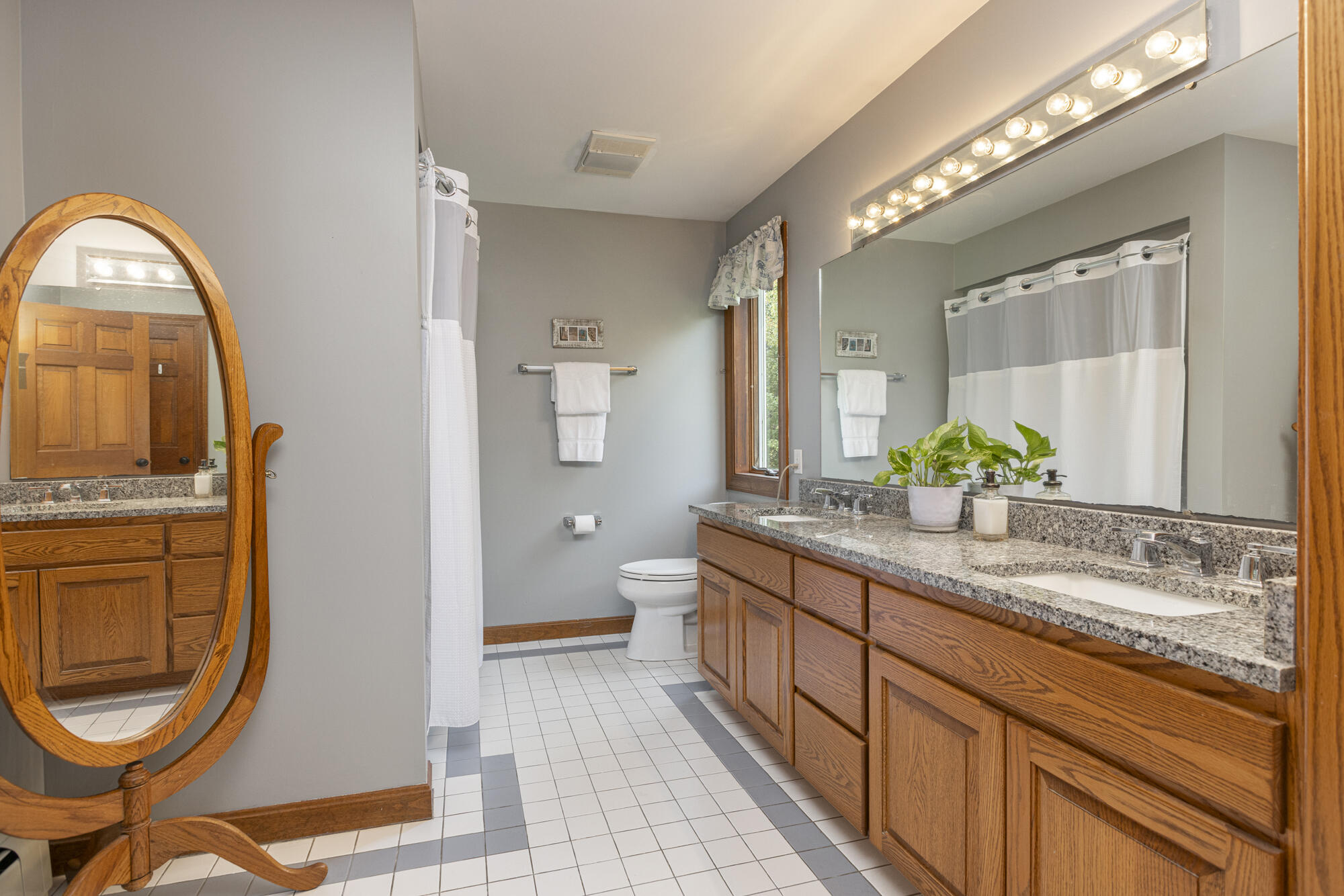 83 Hunts Point Road Cape Elizabeth ME 04107