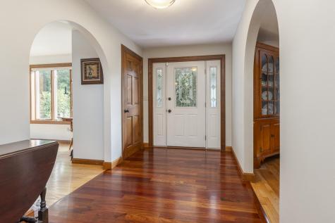 83 Hunts Point Road Cape Elizabeth ME 04107