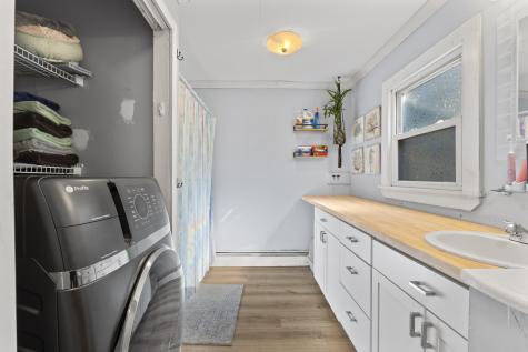 31 Bonython Avenue Saco ME 04072