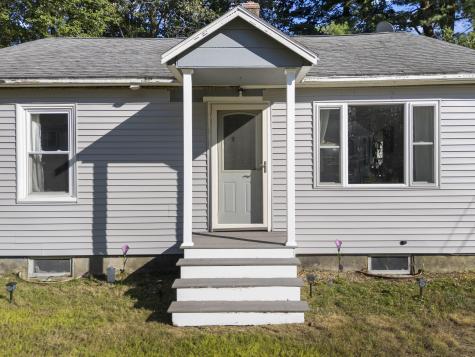 31 Bonython Avenue Saco ME 04072