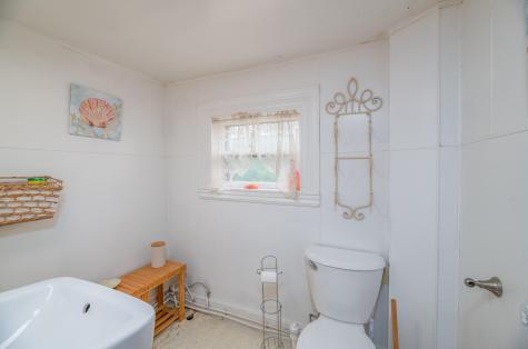 140 Hartland Avenue Pittsfield ME 04967
