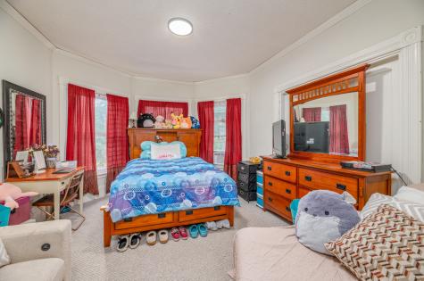 140 Hartland Avenue Pittsfield ME 04967