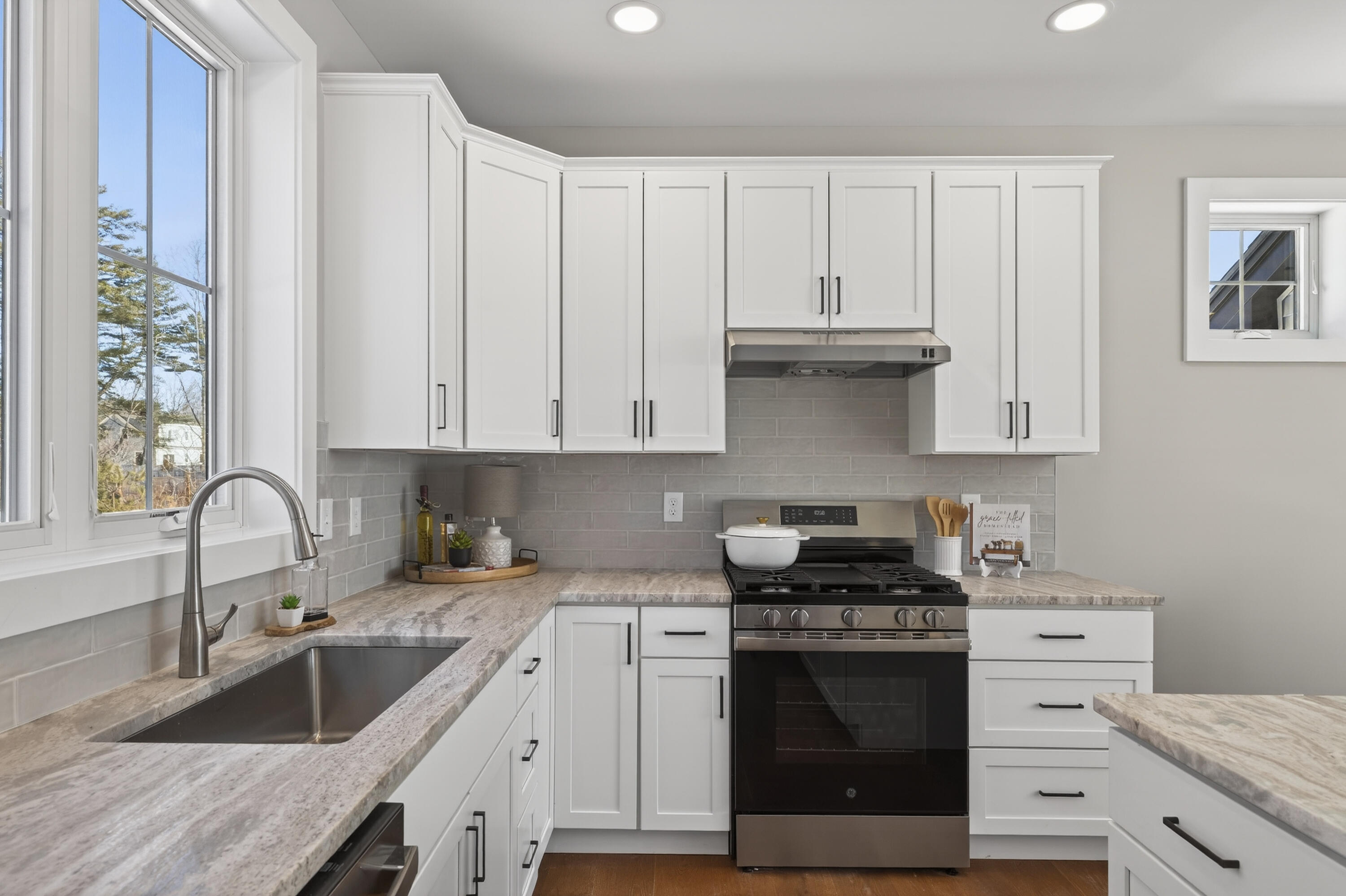 152 Owl's Nest Road Portland ME 04102