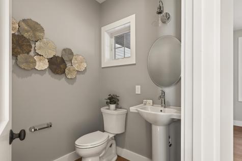 152 Owl's Nest Road Portland ME 04102