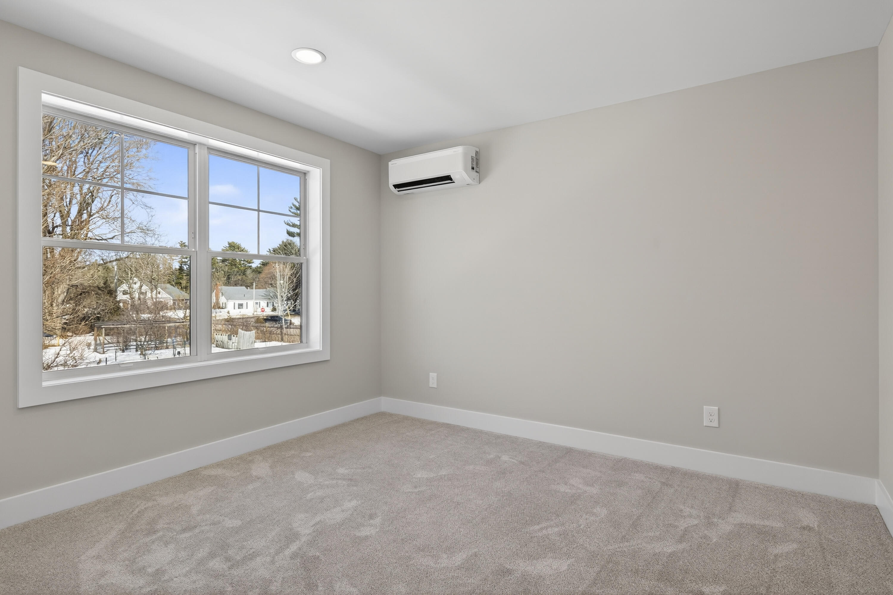 152 Owl's Nest Road Portland ME 04102