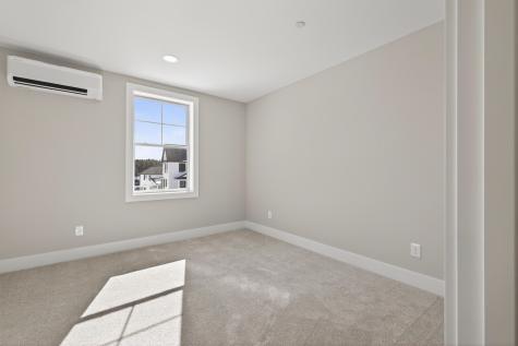 152 Owl's Nest Road Portland ME 04102