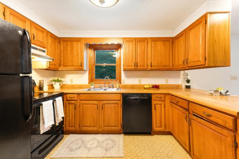 327 Pine Hill Road York ME 03902