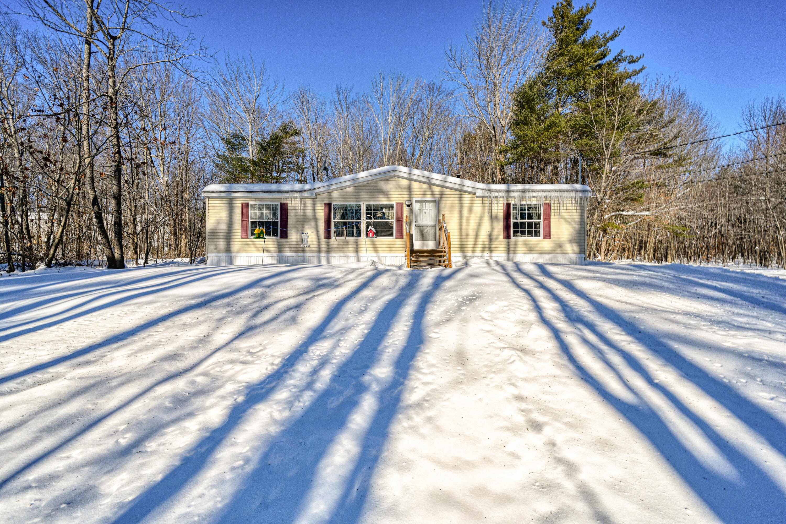 38 Hume Lane Gardiner ME 04345