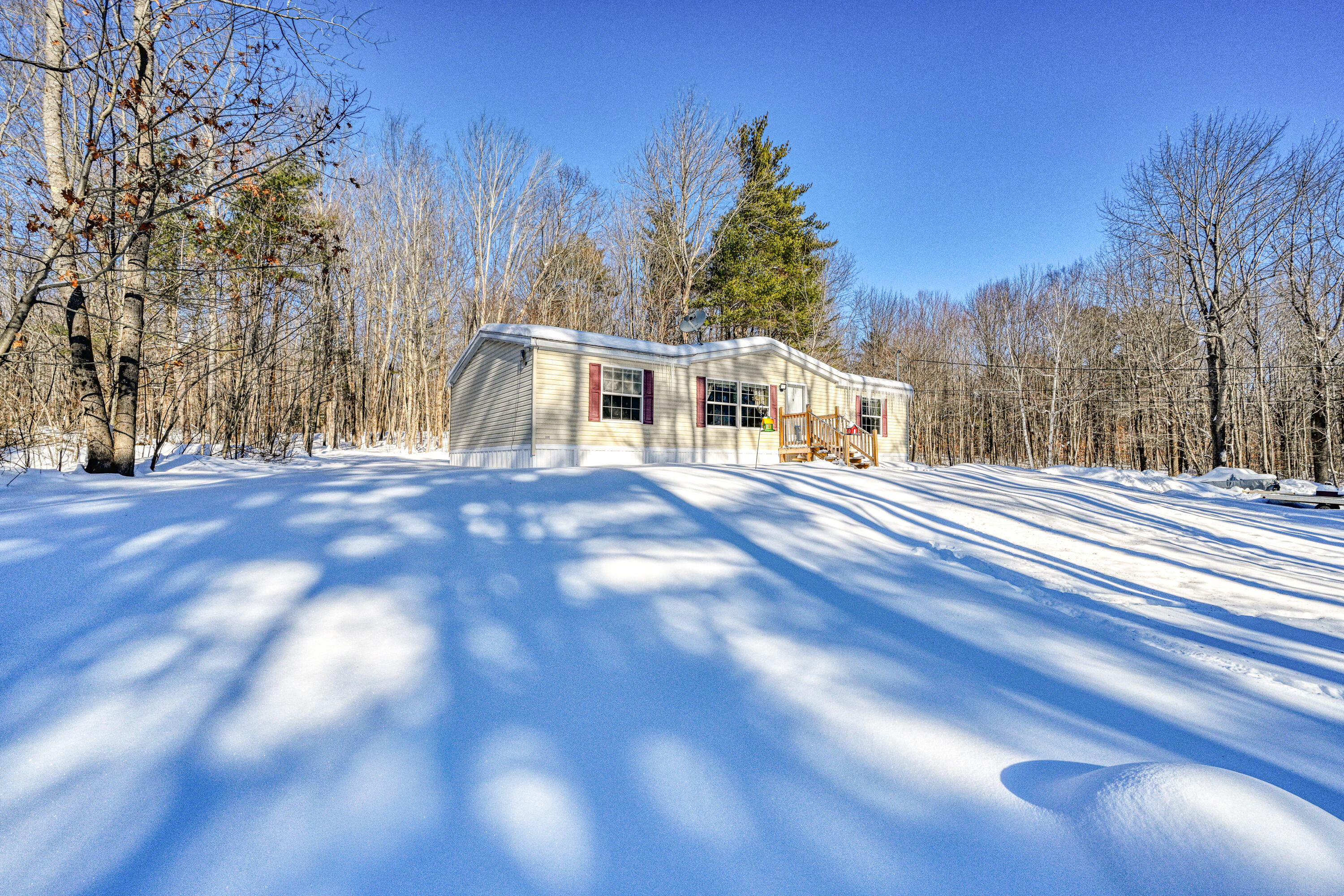 38 Hume Lane Gardiner ME 04345