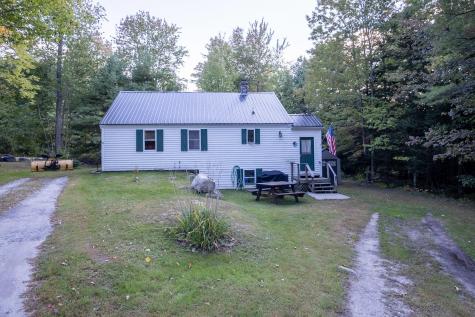 22 Settlers Village Casco ME 04015