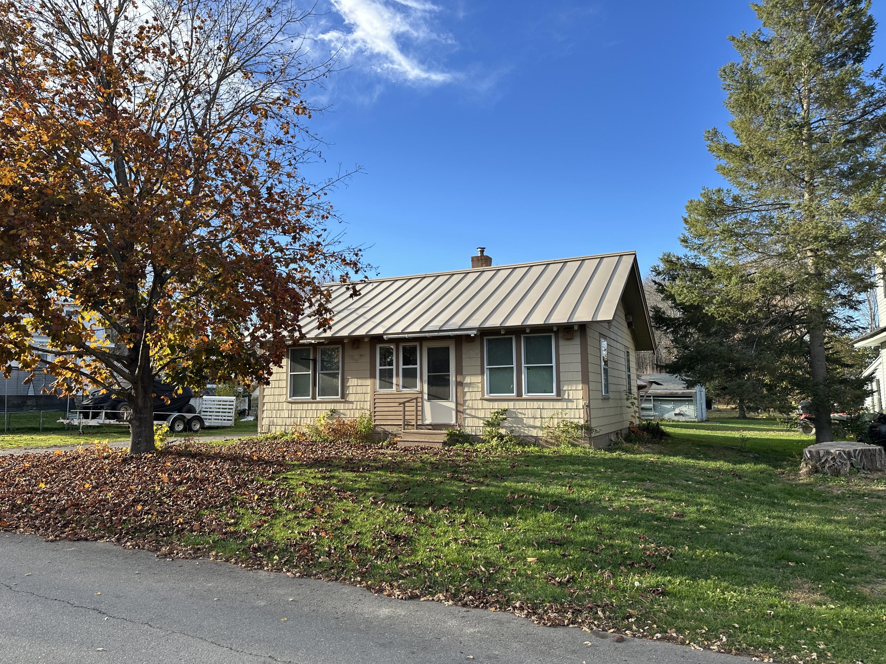 26 Winn Avenue Clinton ME 04927