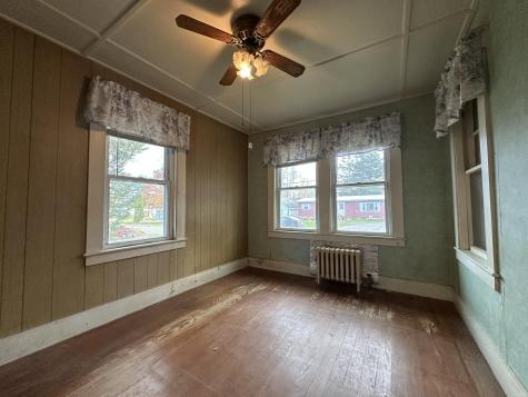 26 Winn Avenue Clinton ME 04927