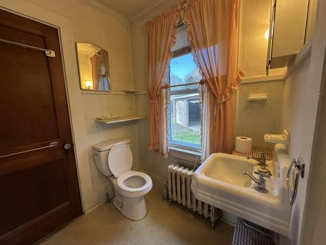 26 Winn Avenue Clinton ME 04927