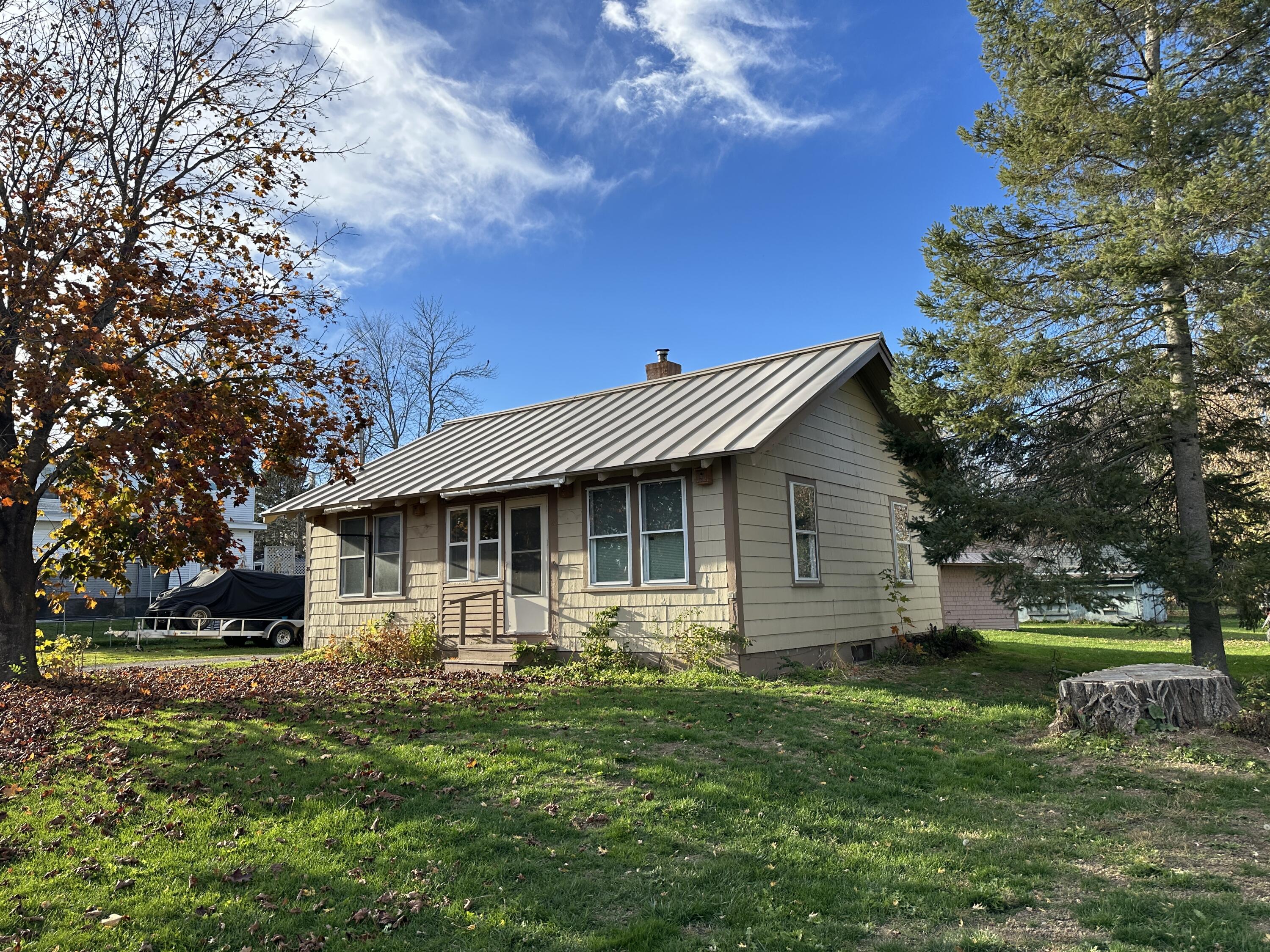 26 Winn Avenue Clinton ME 04927