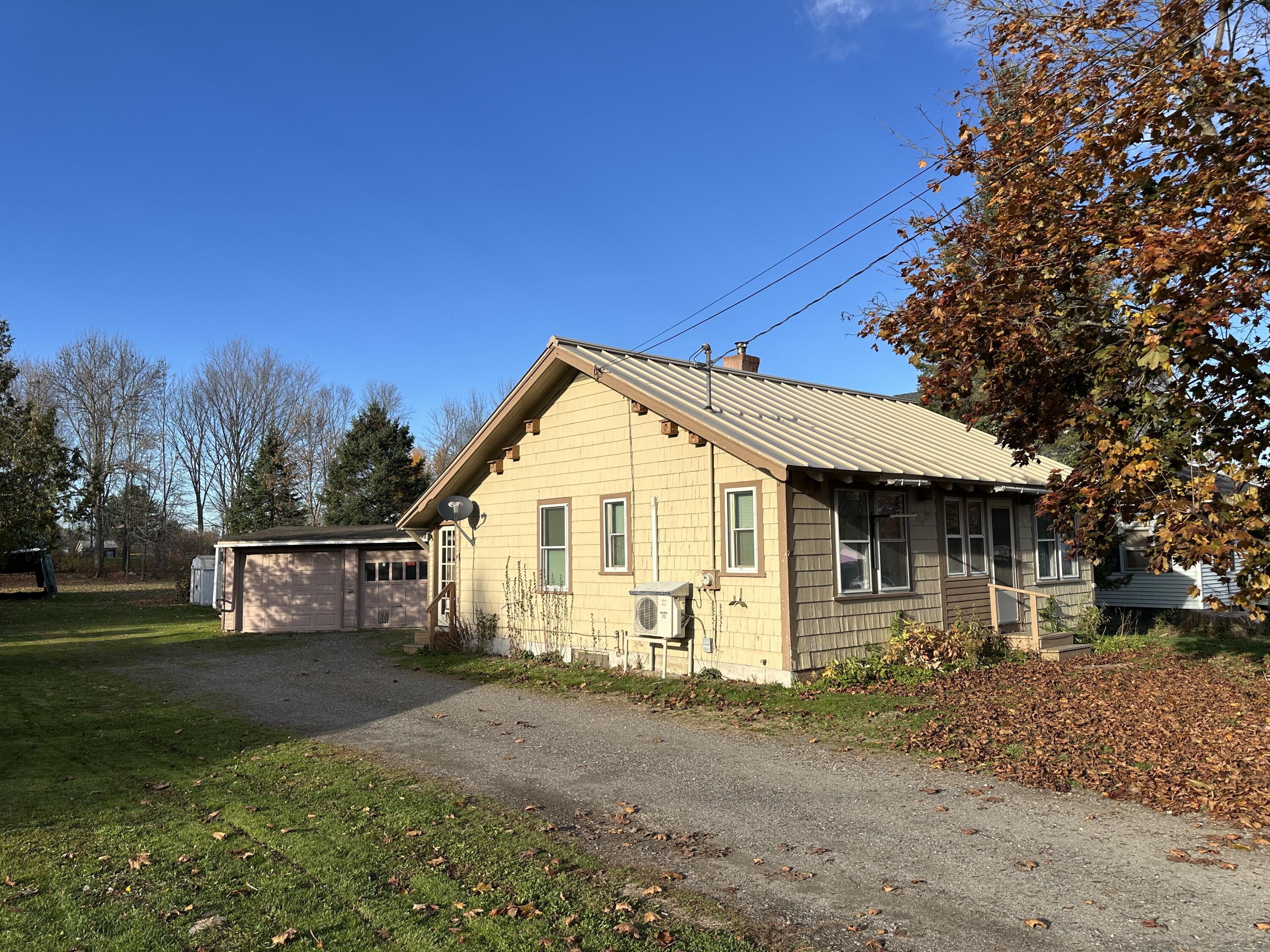 26 Winn Avenue Clinton ME 04927