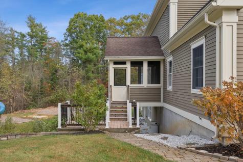 37 Sydneys Way Gorham ME 04038