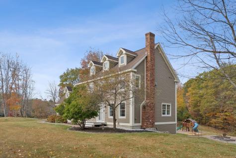 37 Sydneys Way Gorham ME 04038