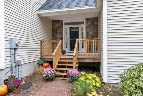 24 Gahan Lane Berwick ME 03901