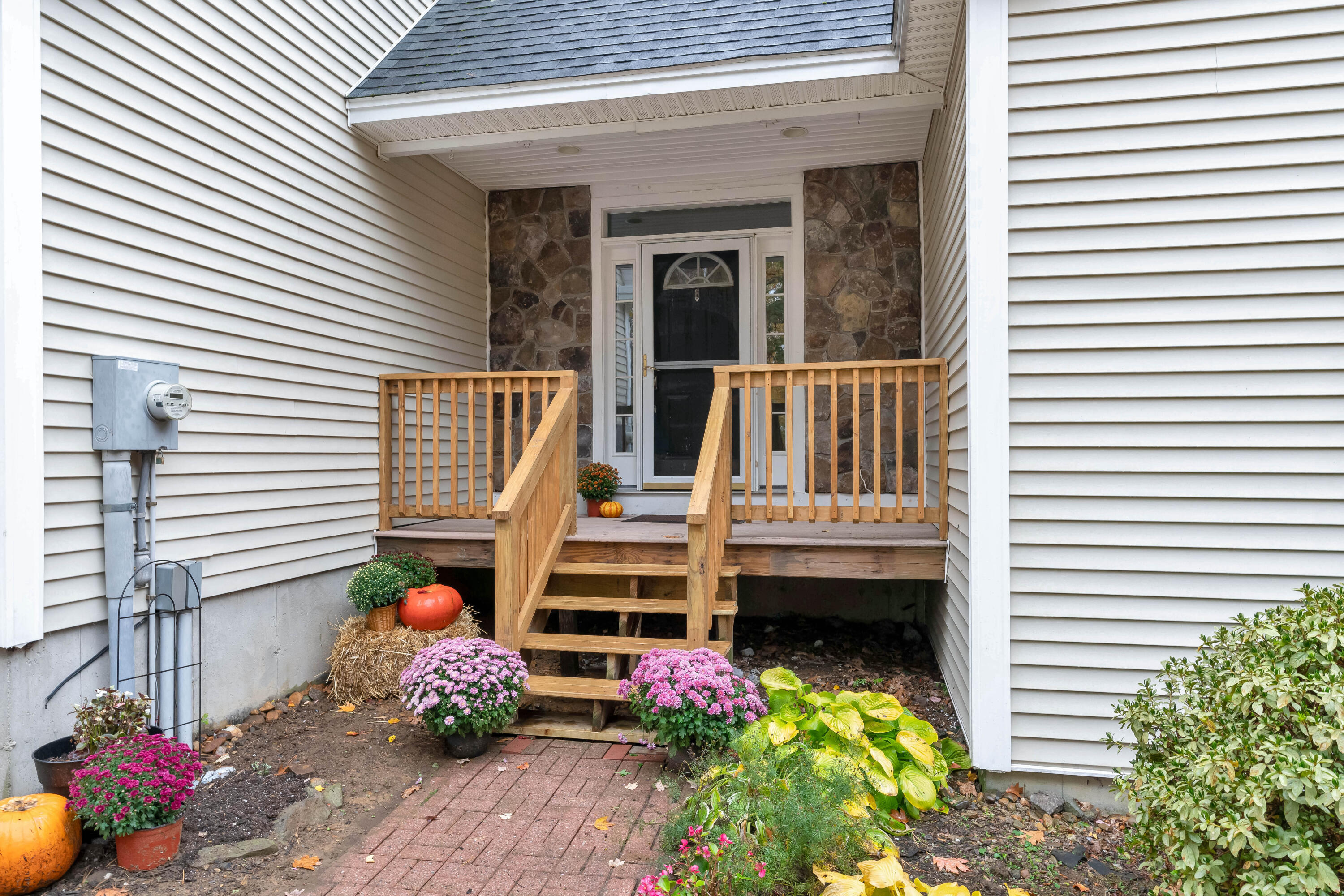 24 Gahan Lane Berwick ME 03901