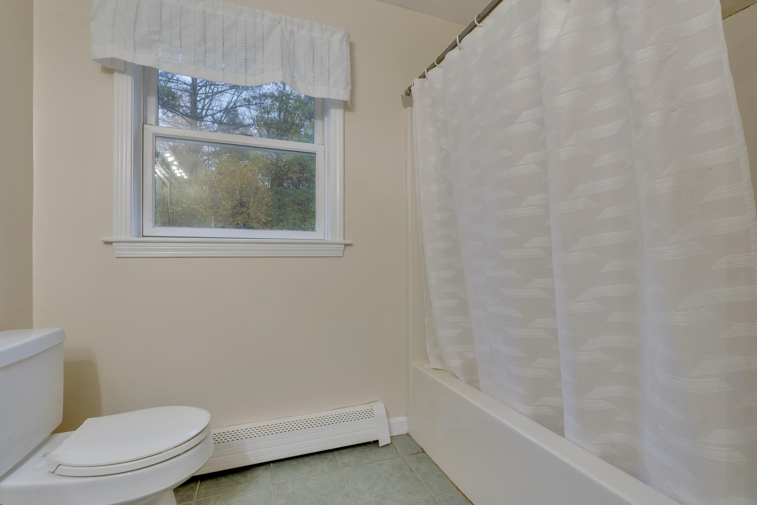 24 Gahan Lane Berwick ME 03901