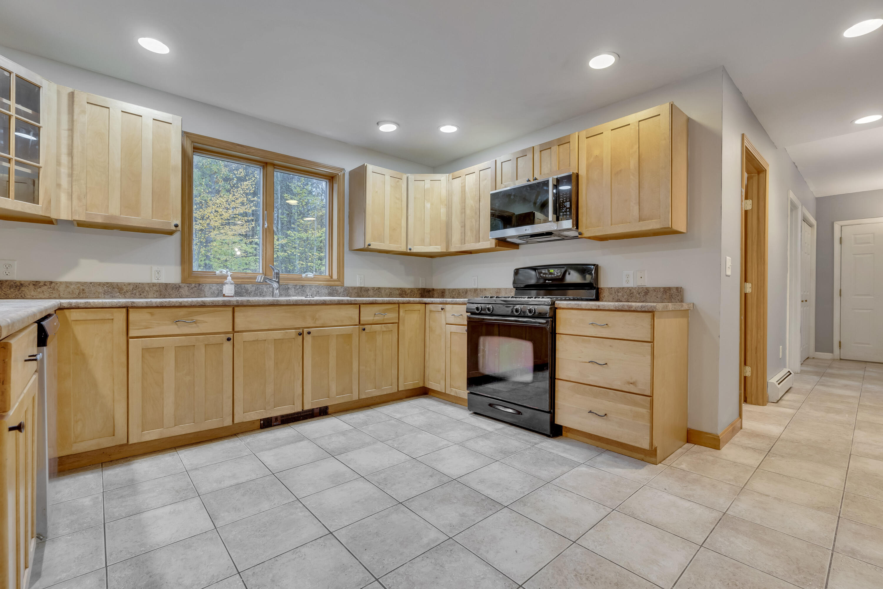 24 Gahan Lane Berwick ME 03901