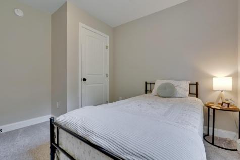 95 Rolling Brook Road Raymond ME 04071