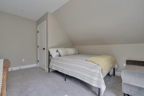 95 Rolling Brook Road Raymond ME 04071