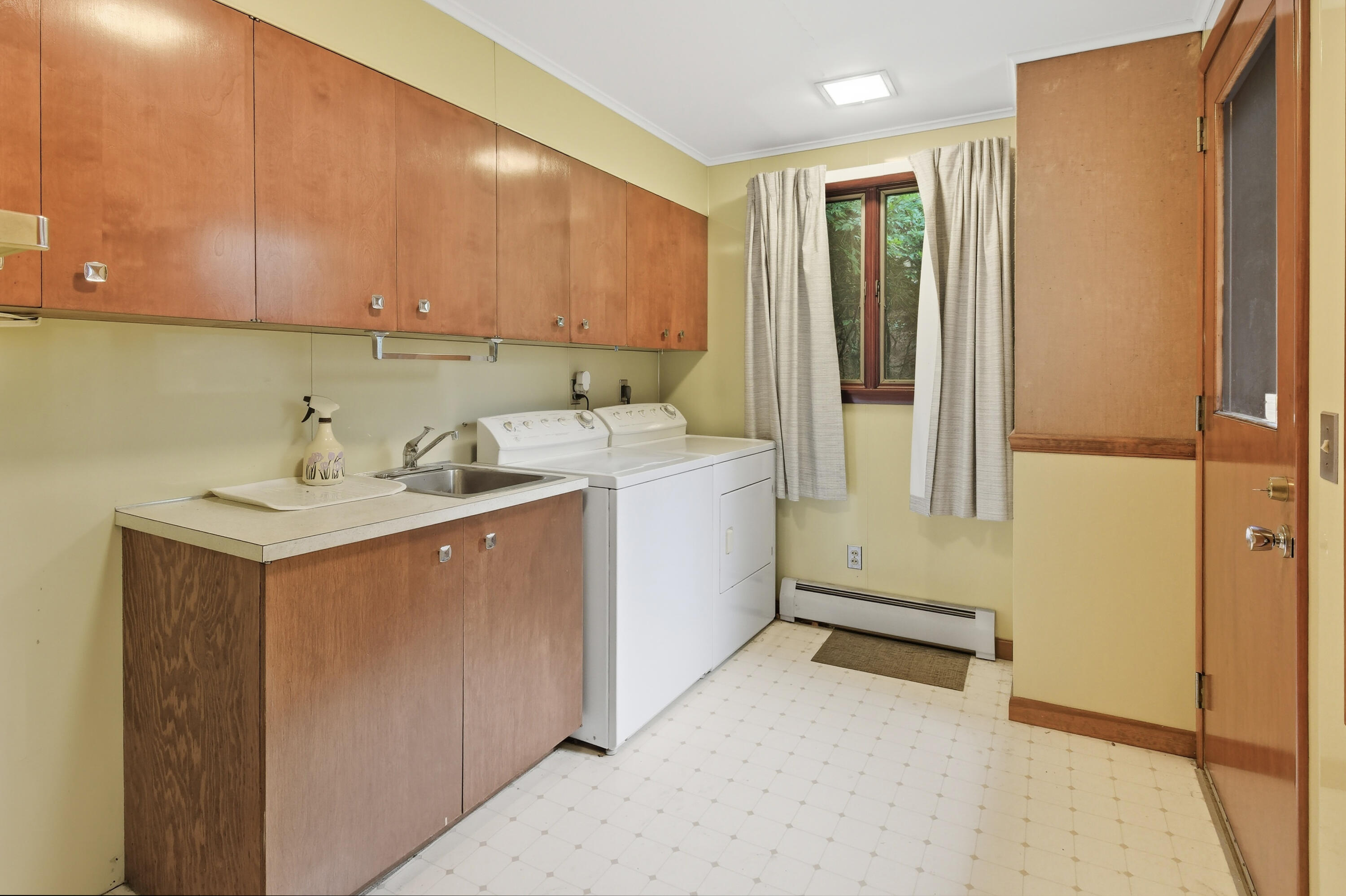 6 Glenview Avenue Lewiston ME 04240