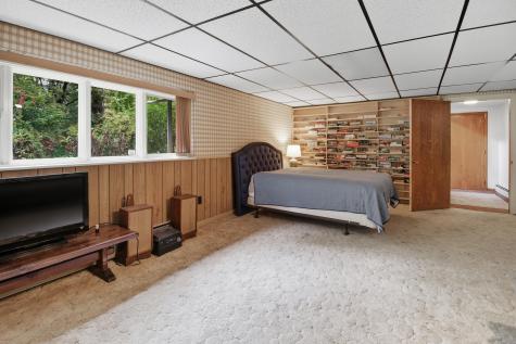 6 Glenview Avenue Lewiston ME 04240