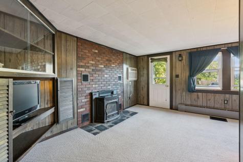 32 Park Street Saco ME 04072