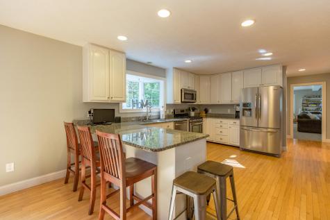 10 Cedarwood Drive Falmouth ME 04105