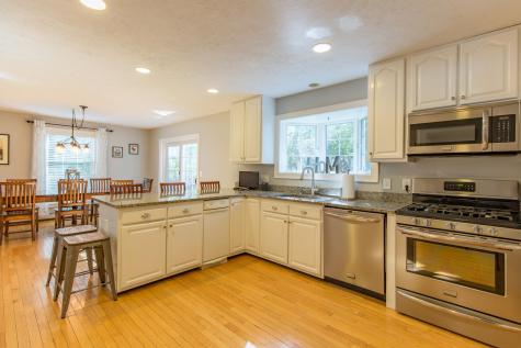 10 Cedarwood Drive Falmouth ME 04105