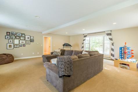 10 Cedarwood Drive Falmouth ME 04105