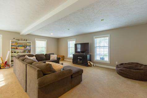 10 Cedarwood Drive Falmouth ME 04105