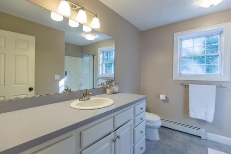 10 Cedarwood Drive Falmouth ME 04105