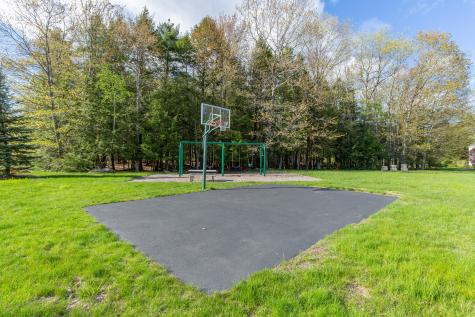 10 Cedarwood Drive Falmouth ME 04105