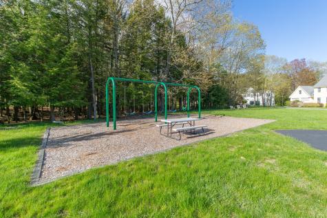 10 Cedarwood Drive Falmouth ME 04105