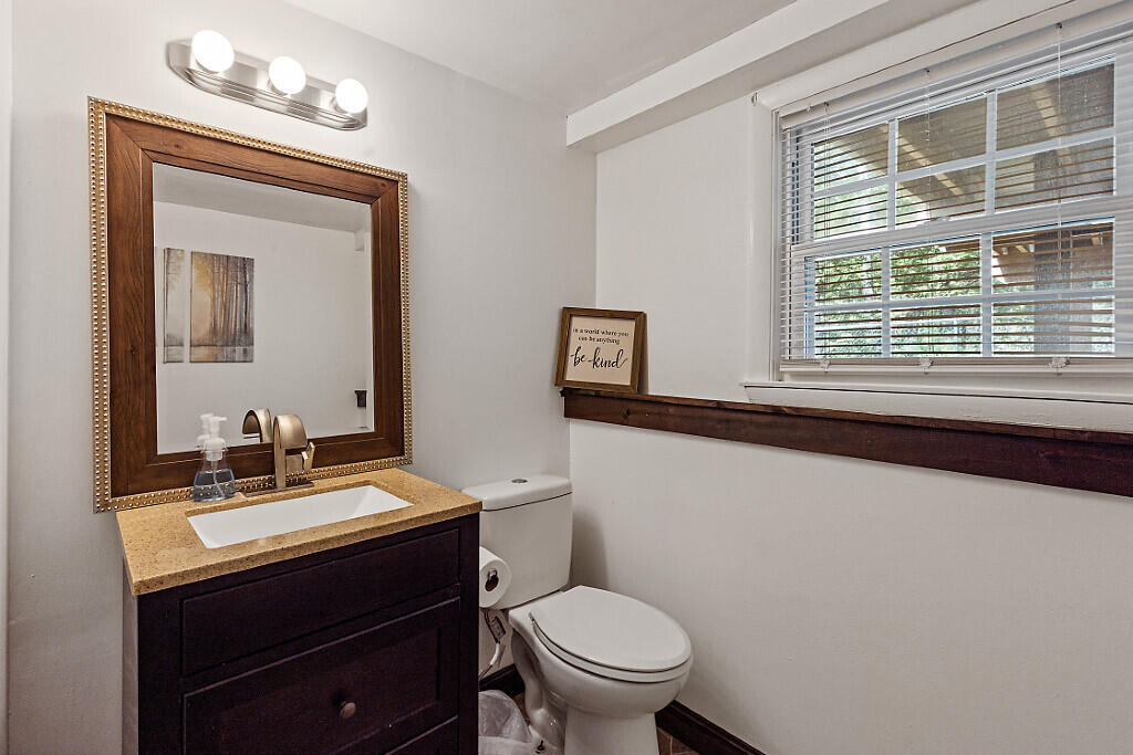 50 Country Club Road Manchester ME 04351