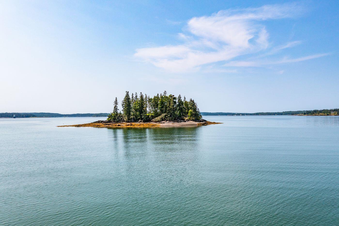 377 S Shore Road North Haven ME 04853