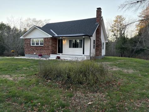 131 Back Street Monmouth ME 04265