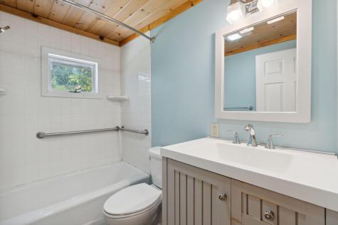55 Seths Landing Yarmouth ME 04096