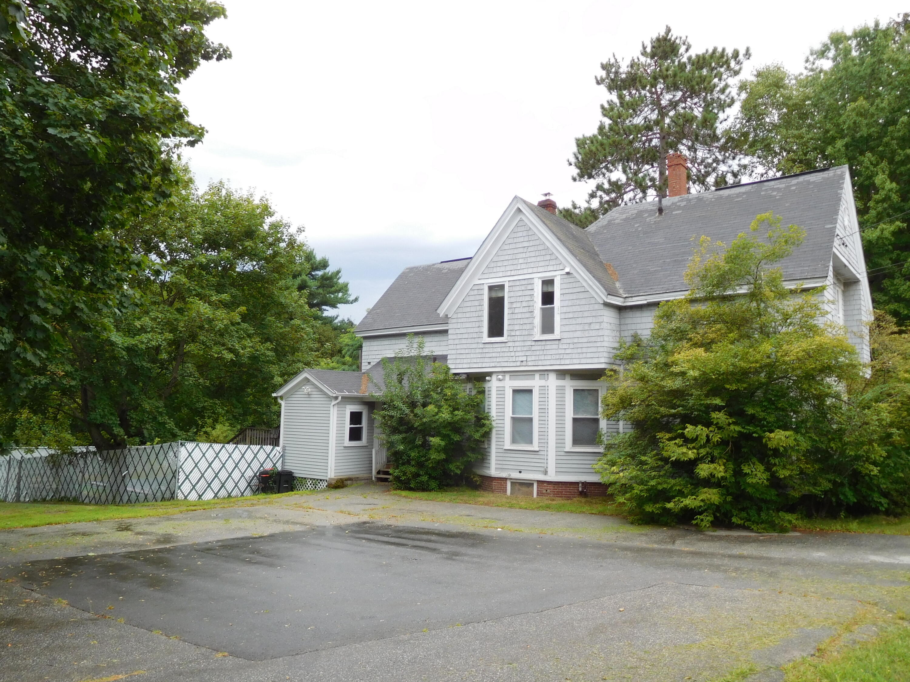 23 Pleasant Street Lewiston ME 04240