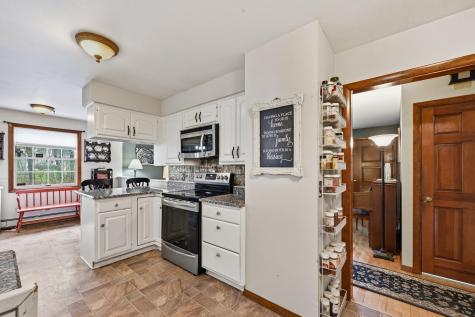 704 W Auburn Road Auburn ME 04210