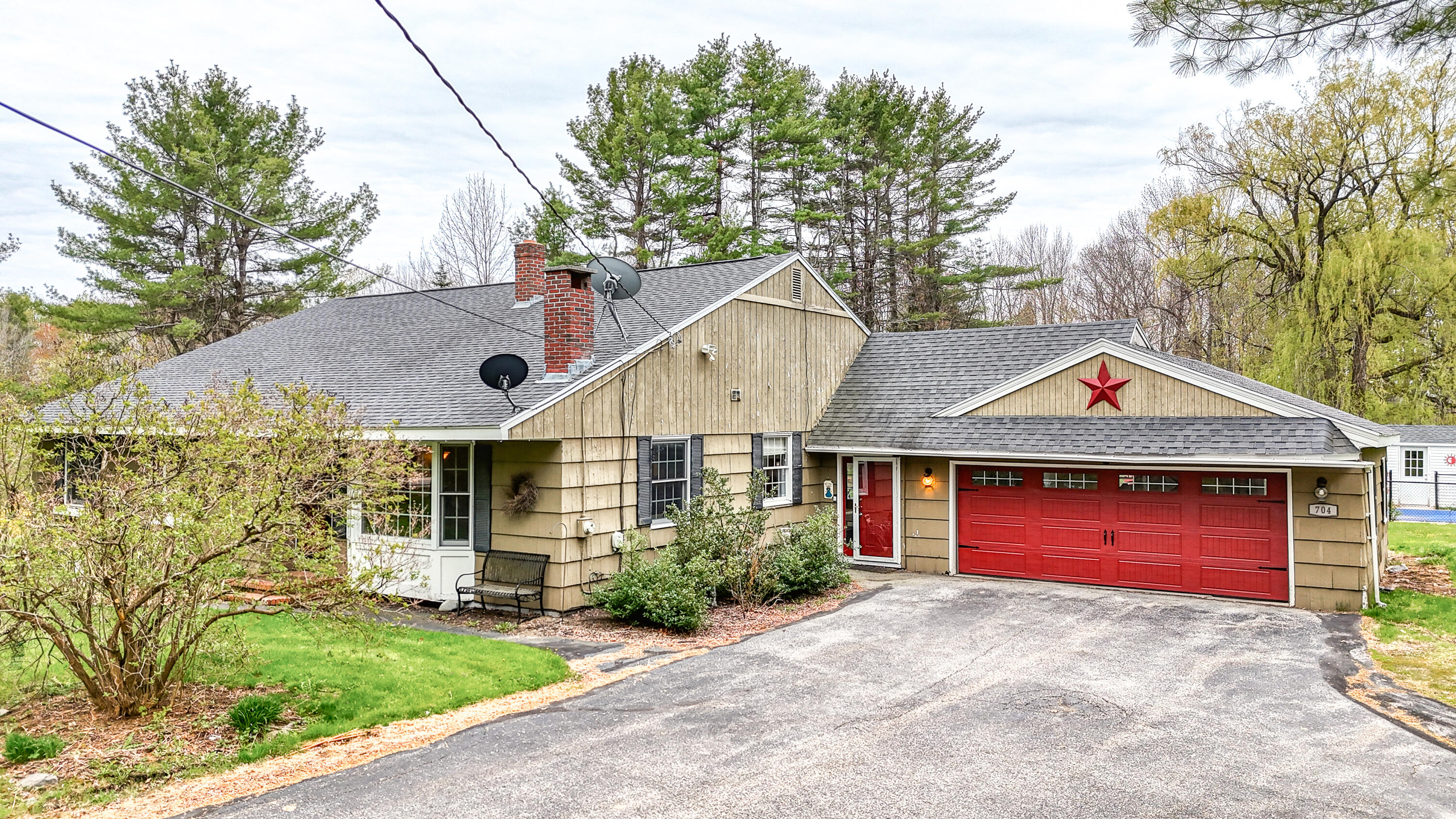704 W Auburn Road Auburn ME 04210