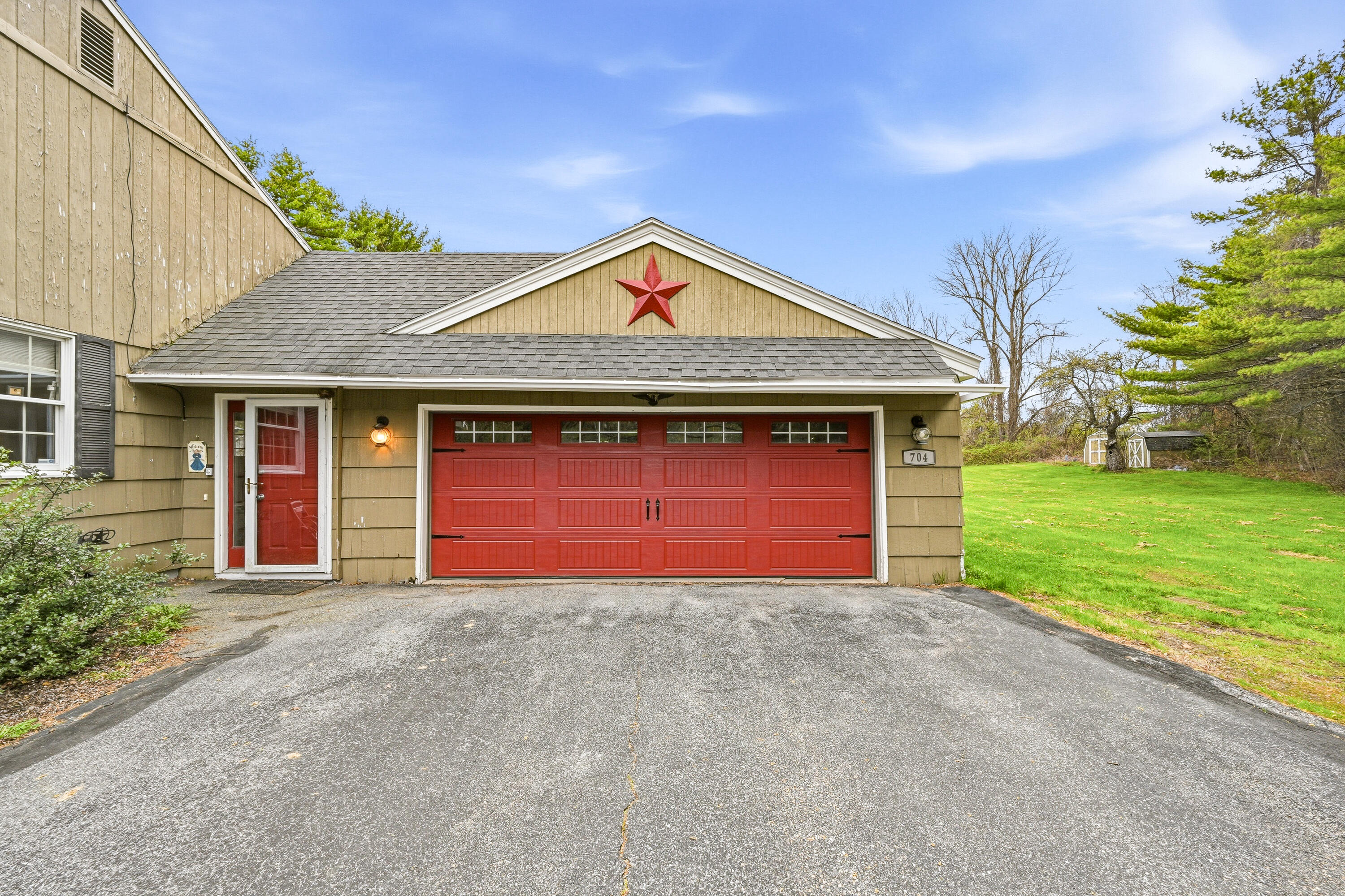 704 W Auburn Road Auburn ME 04210
