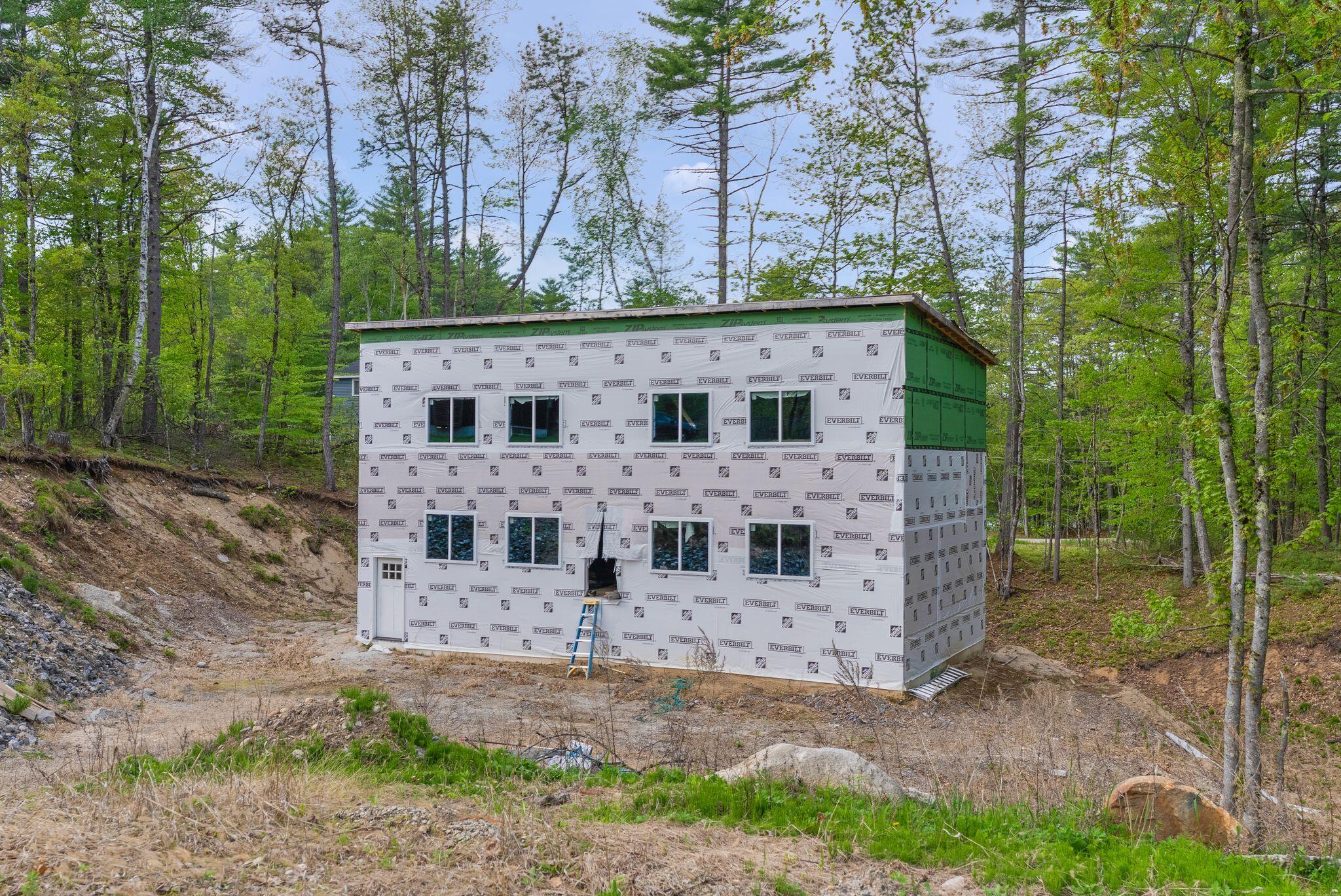 Waterboro ME, 19 Lenox Circle