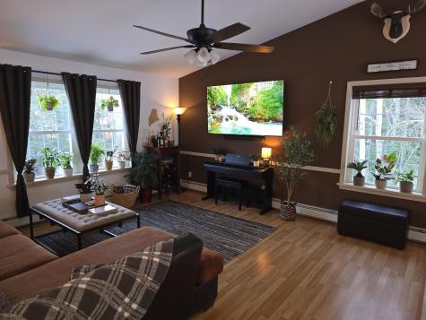 535 Hebron Road Paris ME 04281