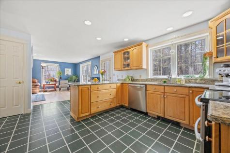 44 Thunder Road North Yarmouth ME 04097