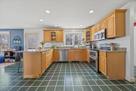 44 Thunder Road North Yarmouth ME 04097