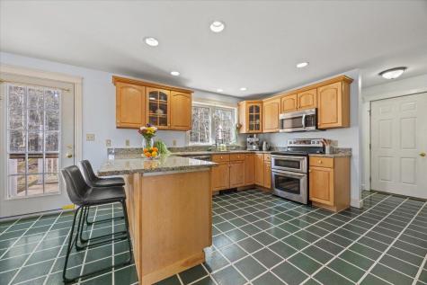 44 Thunder Road North Yarmouth ME 04097